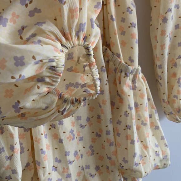 Floral print romper from Sabo Skirt. Size S - Picture 4 of 6